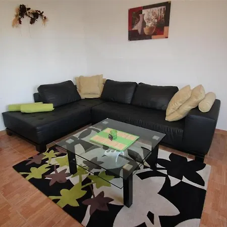 Apartment In 39116