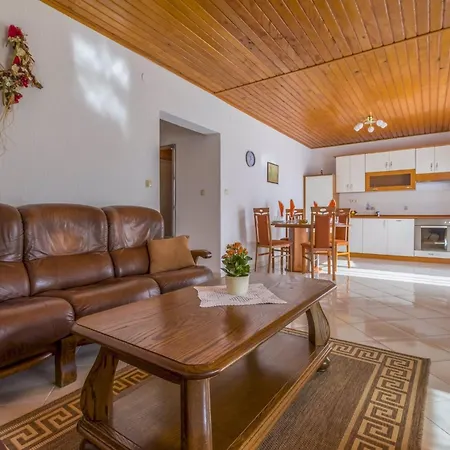 Apartment In 39116 Povile