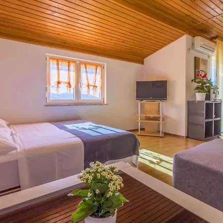 Apartment In 39116 Povile