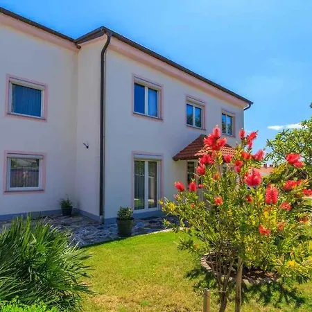 Apartmán In 39116 *