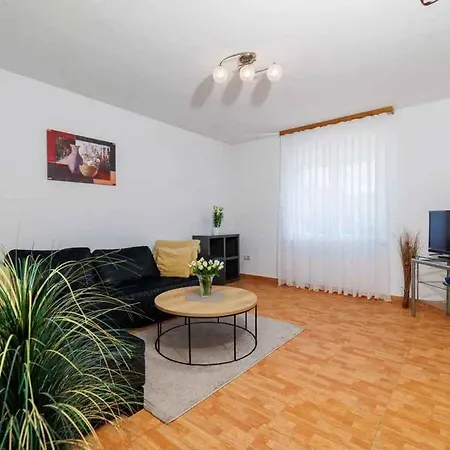 Apartament In 39116 *